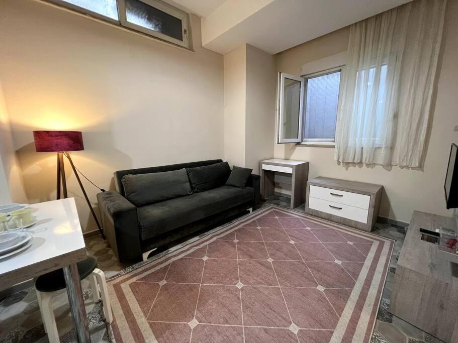 Basement Floor, Konforlu, Ferah, Genis 1+1 '24' Daire *