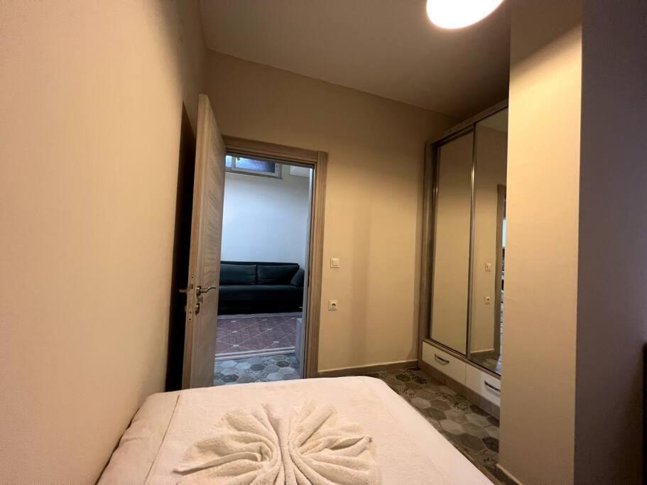 Basement Floor, Konforlu, Ferah, Genis 1+1 '24' Daire Antalya